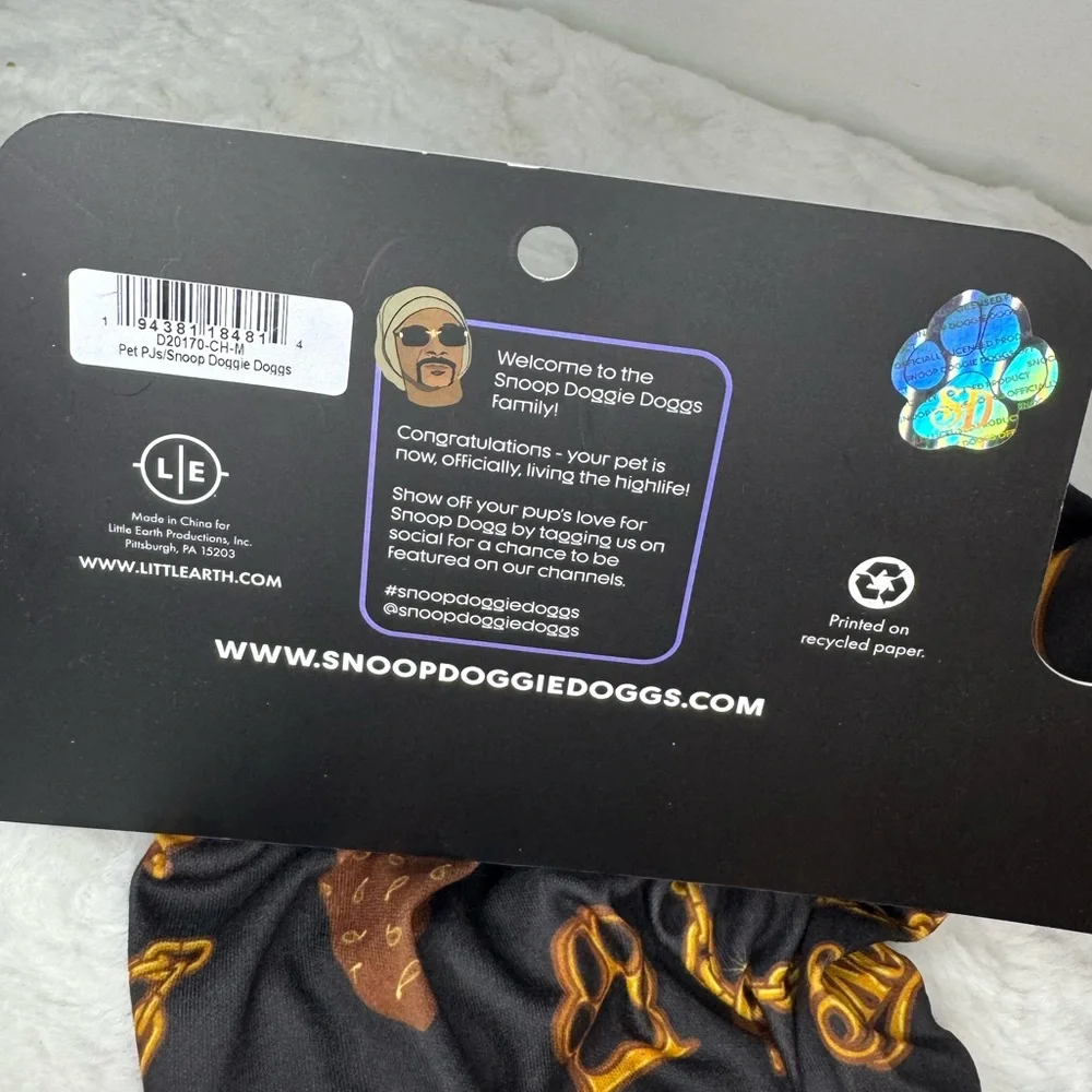 NEW Snoop Doggie Doggs Deluxe Pet PJs w/an Off The Chain graphic print, size M